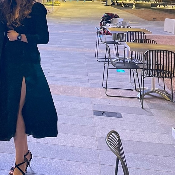 Aritzia size 4 - Picture 5 of 7